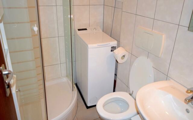 AB Apartment 14