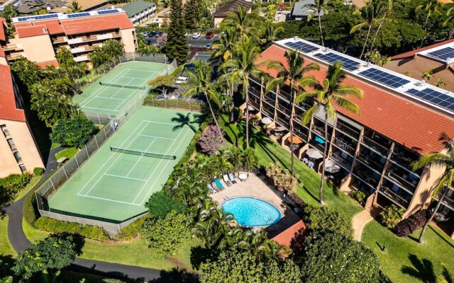 Maui Vistas #3419 2 Bedroom Condo by RedAwning