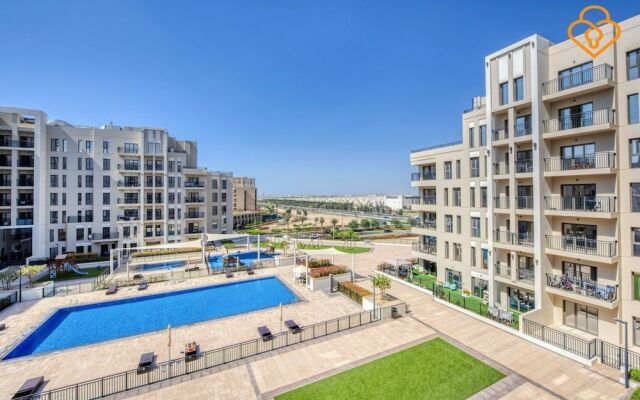 2 B/R Apt 425 Hayat Boulevard Townsquare