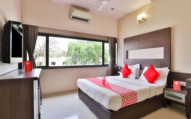 OYO 1271 Hotel Raajpath