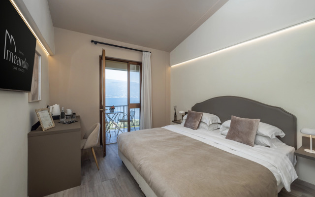 Hotel Meandro - Lake View