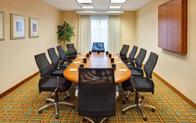 Fairfield Inn and Suites by Marriott Toronto Brampton