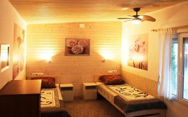 White Quiet Apartment