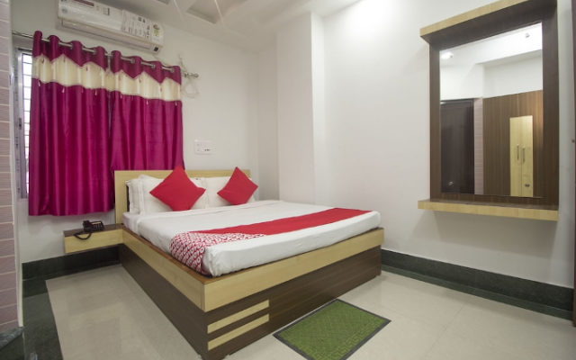 Greater Kailash The Palace By OYO Rooms