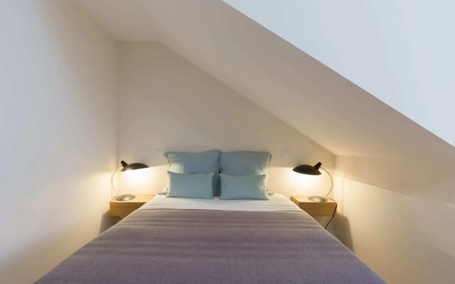 Modern 2BR Flat in Central Porto