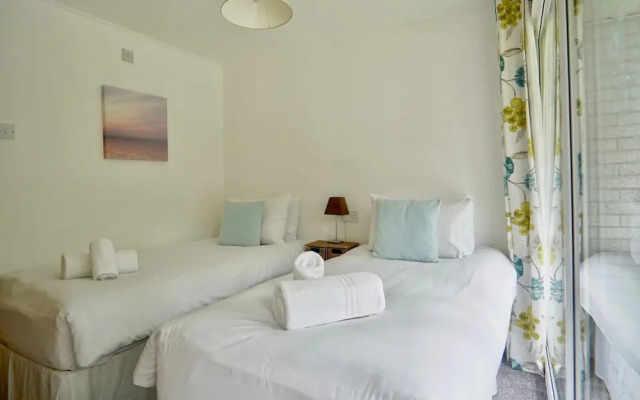 Special 2 Bedroom Home In White Cross