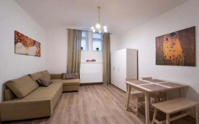 Residence Dobrovskeho 30