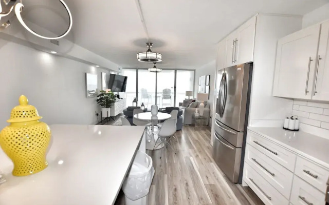 0607 Waters Edge Resort 1 Bedroom Condo by Redawning