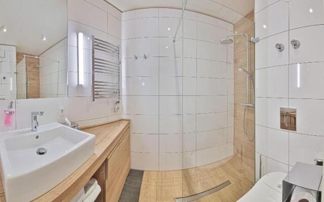 Aeronaut Serviced Apartments powered by Pearl1