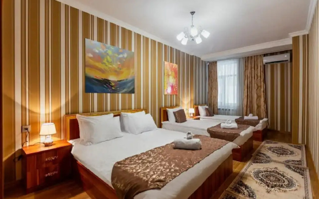 Ariva Center Hotel