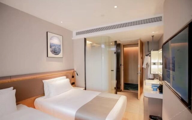 Sky Bird Hotel (Shanghai Hongqiao Airport)