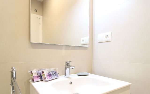 Charming Puerta del Sol