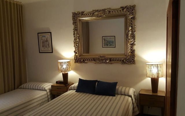 Hostal Residencia Catalina