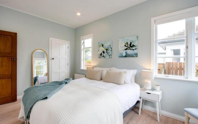 Lazy Dayz - Napier Holiday Home