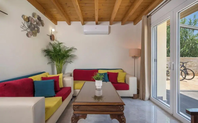 Garden Villa