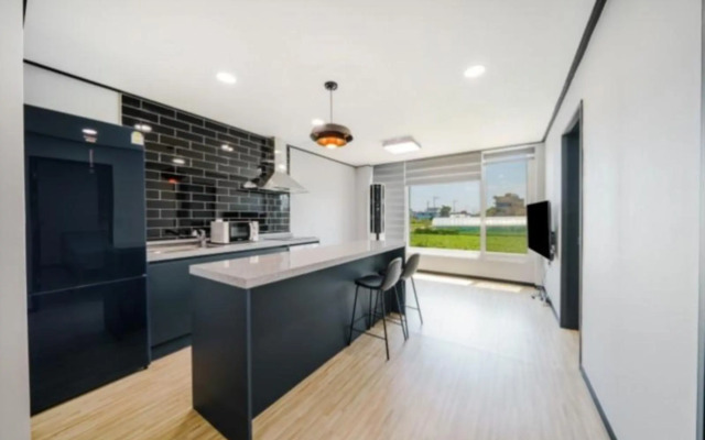 Goseong Hayanpado Pension