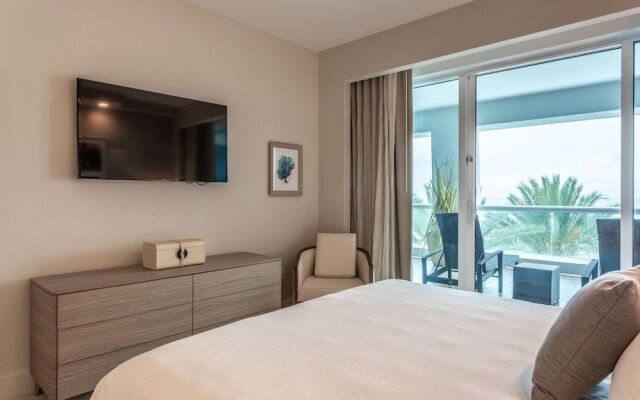 Luxury Condo on the Beach