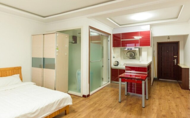 Xinghai Square Holiday Hotel