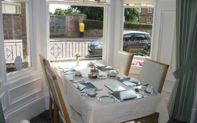 Whin Park Guest House