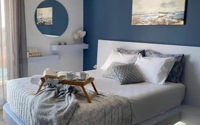 Seafront Kalamata Haven - Blue Luxury Suite