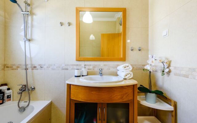 Sea view Apartment with 3 spacious Terraces & 2 Swimming pools