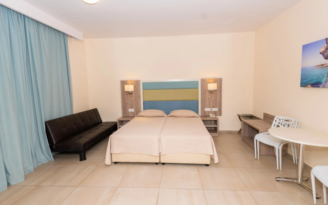 Tofinis Hotel