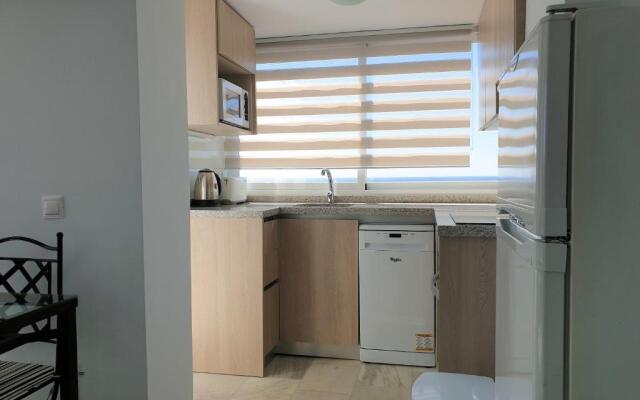Skol 617 Beachfront Two-bedrooms Duplex With Sea Views