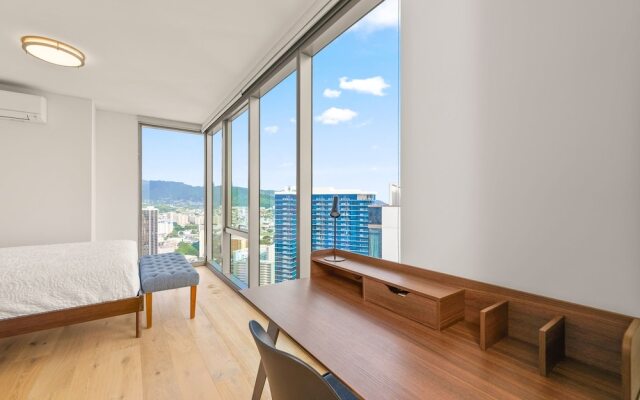 Sky Ala Moana 4209 2 Bedroom Condo by RedAwning