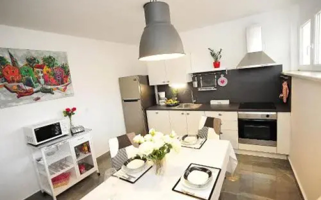 Stylish Centre Apartments
