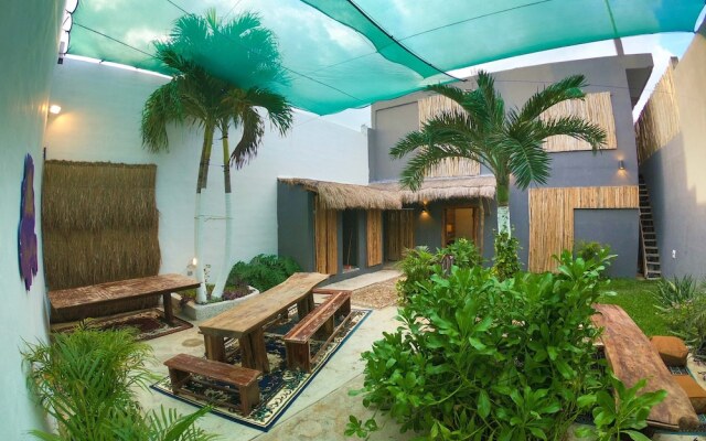 Morada Maya