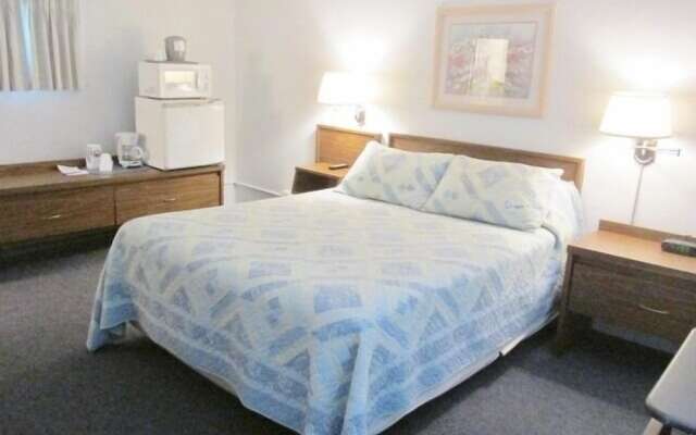 Country Squire Motel