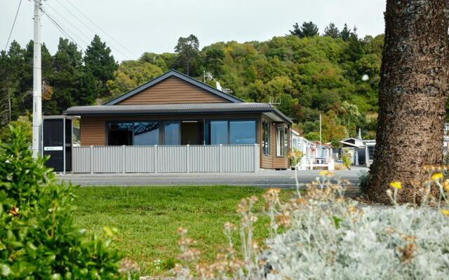 Paradise Inn - Kaikoura Holiday Home