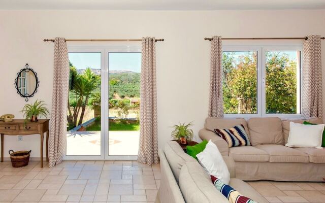 Beautiful Villa With Pool in Nice Rural Village, Close to Panormo Coast NW Coast