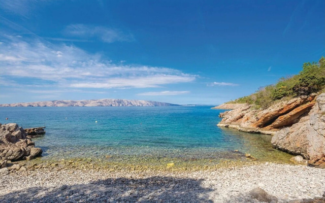 Stunning Home in Sv Juraj With Wifi and 2 Bedrooms