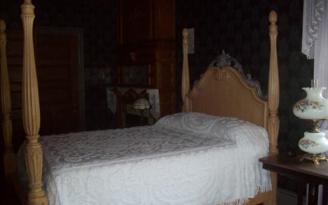 Hermansader's Victorian Mansion