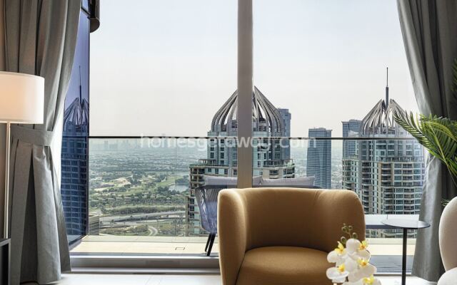 HomesGetaway- Lavish 2BR in Marina Gate1