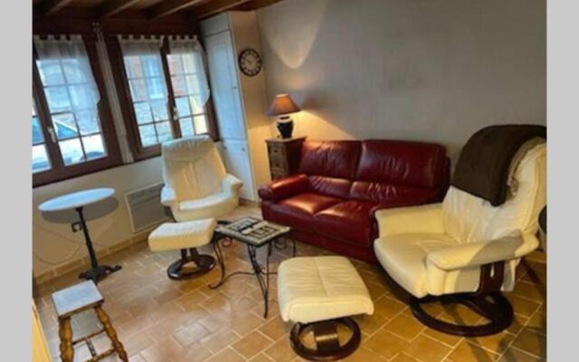 La petite maison du Bourg de Barneville