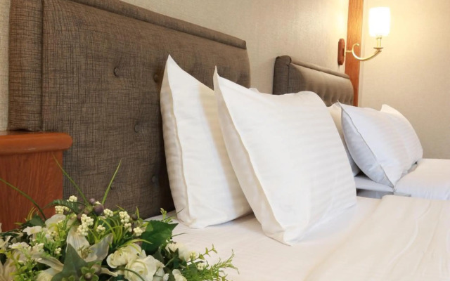 Highness Hotel