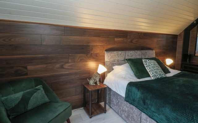 Glamping Tri Pod 7 - Gower
