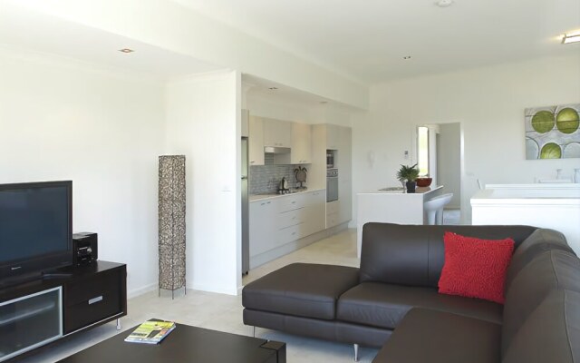 Mollymook Beachfront Executive Apartment