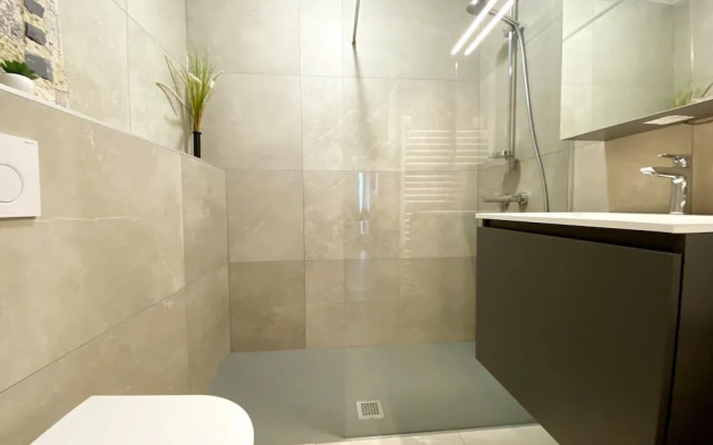 Modern Stay Near Shore