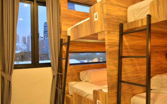 Rezt Bangkok - Hostel