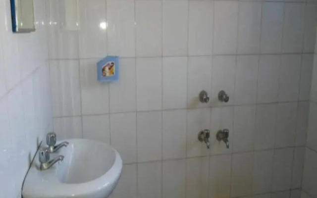 Yogi Ashram Guest House