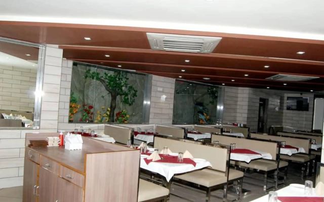 Hotel Navjivan by OYO Rooms