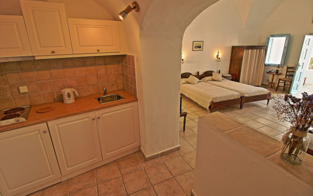 Aethrio Sunset Village Hotel