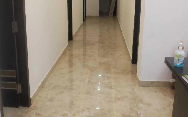 iROOMZ S Silver Suites