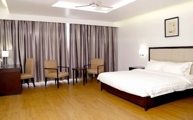 Triguna Clarks Inn
