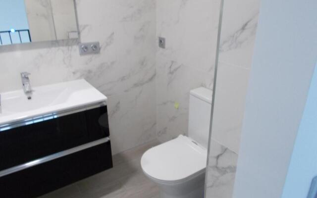 Skol 406A by Completely Marbella