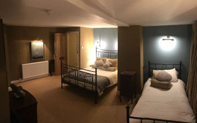 The White Cliffs Hotel