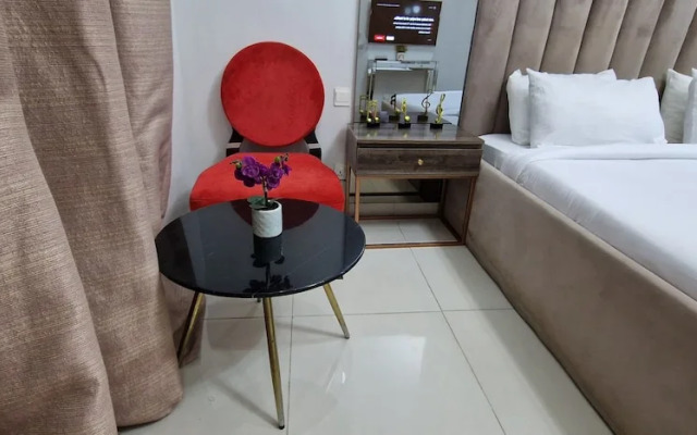 Luxury 3-bed House in Gated Estate With Pool Lekki